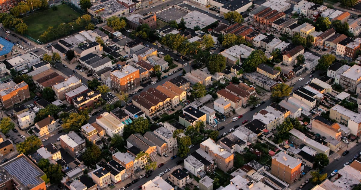 Dunhill Partners CEO Challenges Retail Decline Narrative, Shares Investment Philosophy at Cornell Event