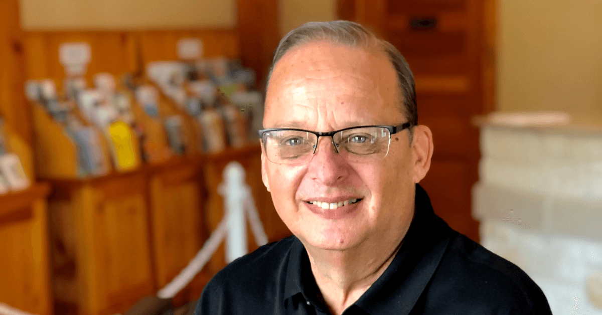 Larry Woods of Visit Boerne Receives Prestigious Marion Szurek Leadership Award for Transformative Tourism Work