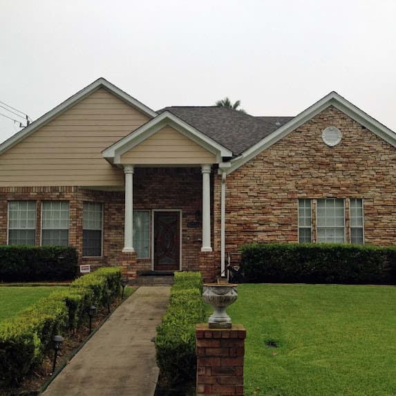 Houston Housing Market Shows Resilience Amid National Decline, Driven by Affordability and Stable Inventory