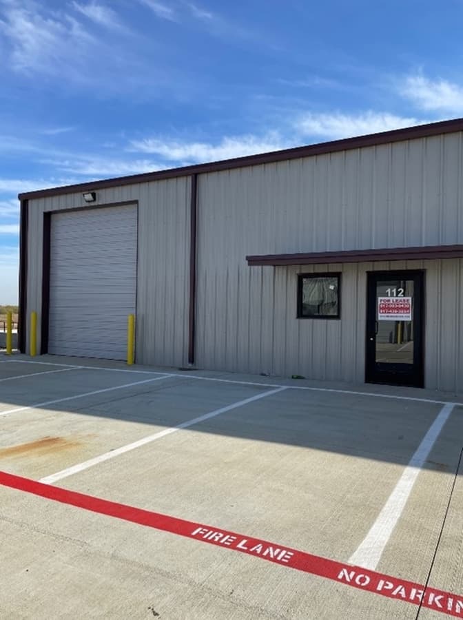 Prime Commercial Space Available for Lease in 917 Industrial Park Outside Alvarado