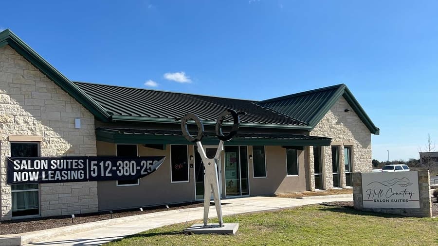 Hill Country Salon Suites Ofrece Promociones Especiales de Mudanza para Julio 2024 para Empoderar a Emprendedores de la Belleza